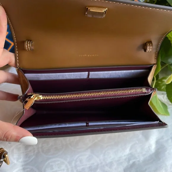 New, T monogram jacquard chain wallet - Picture 9 of 17